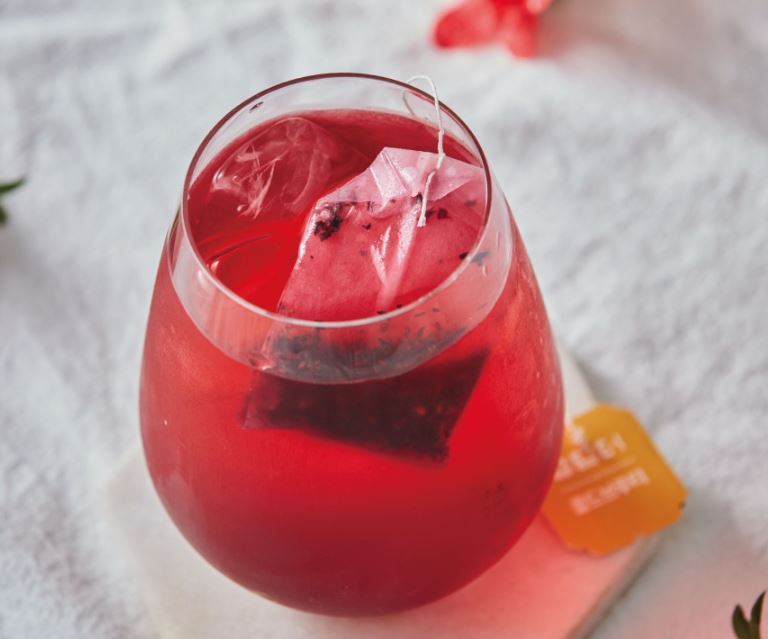 Cold Brew Tea Strawberry Hibiscus (20 Teabags / Caffeine-Free Herbal Tea)